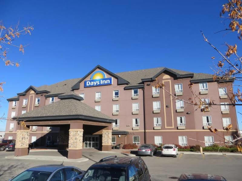 Days By Wyndham Airport Hotel Calgary